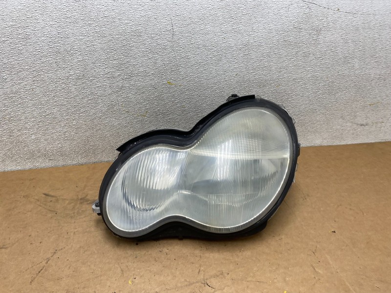 2001-2004 Mercedes-Benz C Class Halogen Left Driver Headlight Oem X4878 DW