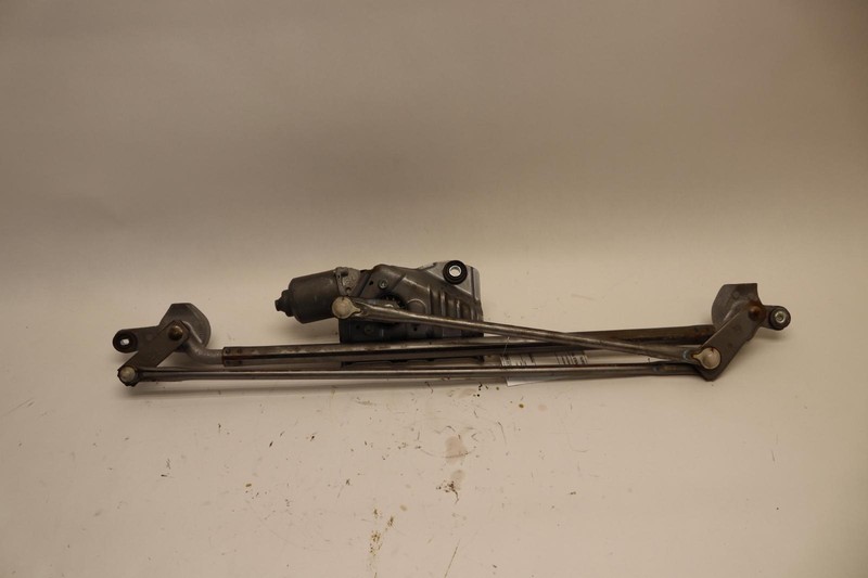 2015-2020 CHEVY TAHOE FRONT WINDSHIELD WIPER MOTOR TRANSMISSION LINKAGE OEM