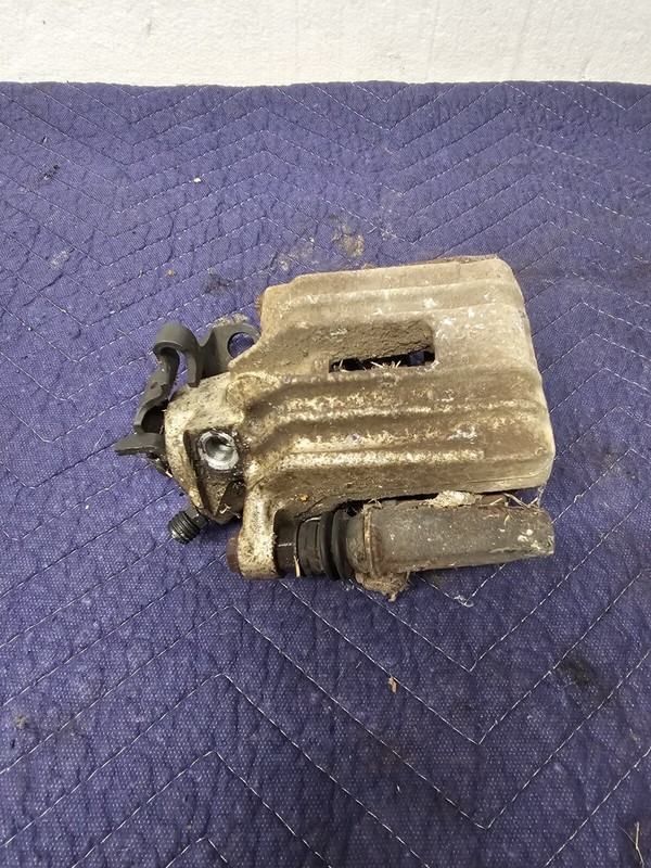 Wheel Brake Caliper Jetta 2001 2004 VW 1.8L Left Driver Rear Back Suspension OEM
