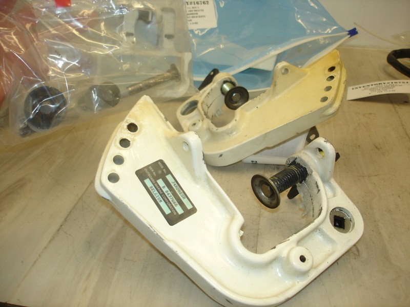 1990 Johnson 4hp deluxe J4RDHESR transom mount bracketsboat motor part