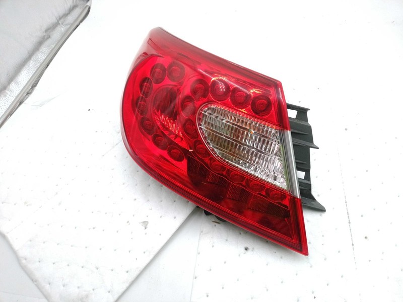 Used Left Tail Light Assembly fits: 2014 Infiniti Q70 quarter panel mounted Left