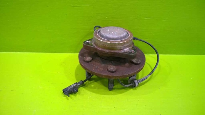 07 08 09 10 11 12 13 CHEVY SILVERADO Z71 5.3L AT FRONT WHEEL HUB OEM 2393-81