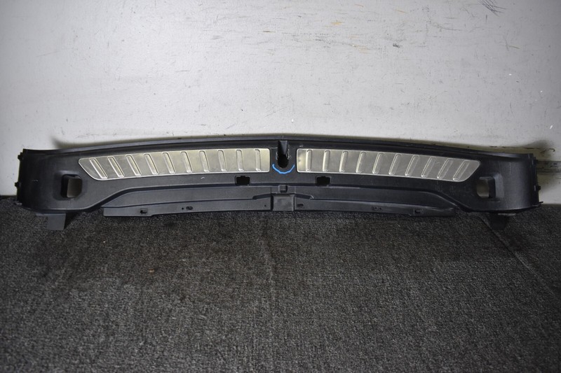 2018 2019 2020 BMW X3 G01 REAR TRUNK TAILGATE SCUFF PLATE SILL TRIM OEM USED