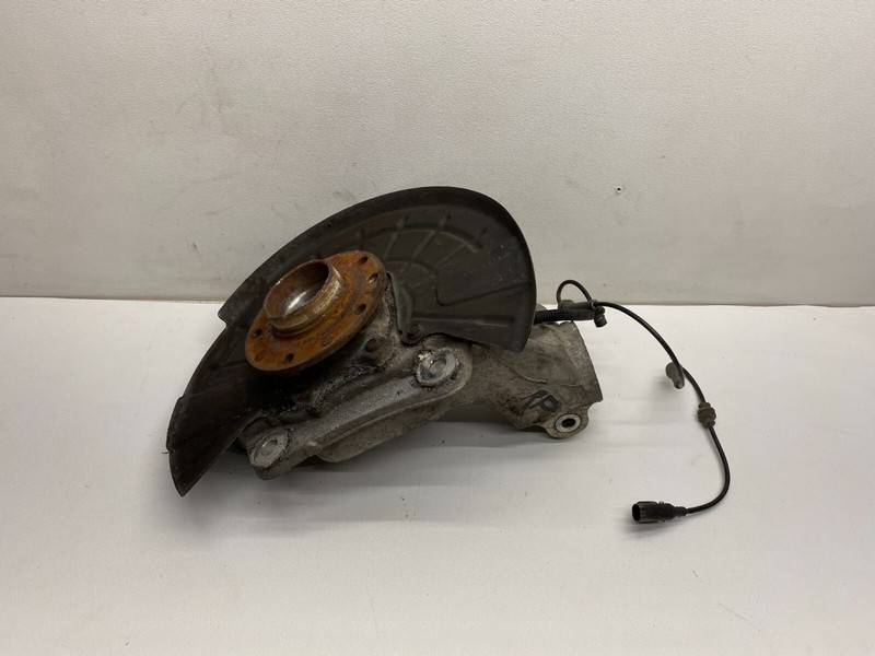 2014-2018 JEEP CHEROKEE 2.4L AWD RIGHT PASSENGER SIDE FRONT WHEEL HUB KNUCKLE
