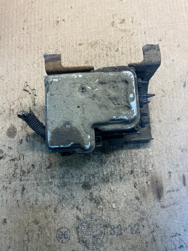 2005 - 2007 Chevrolet Silverado GMC Sierra ABS Anti-Lock Brake Module Z8943 DG