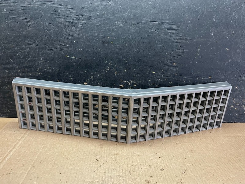1977 to 1979 Cadillac Deville Front Grill Grille GM 1611929 AB3177