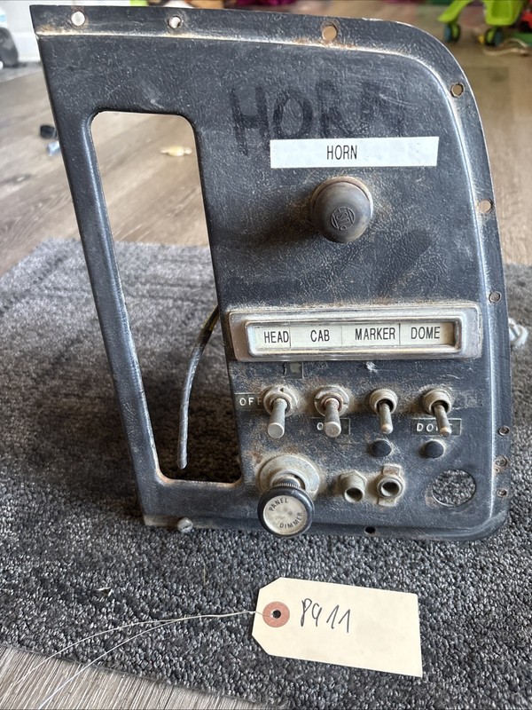 FORD SWITCH PANELMissing P/N