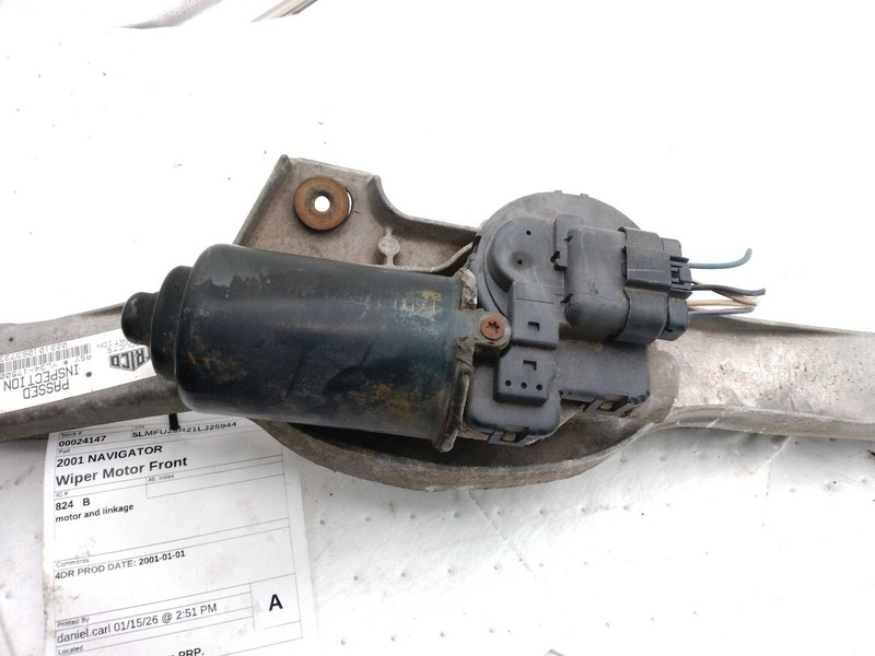 2001 Lincoln Navigator Wiper Motor OEM WM558 165K Mileage Black