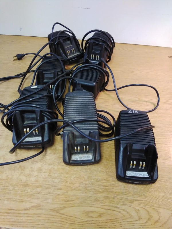 Motorola Chargers AA16740 NTN7209A Lot Of 7