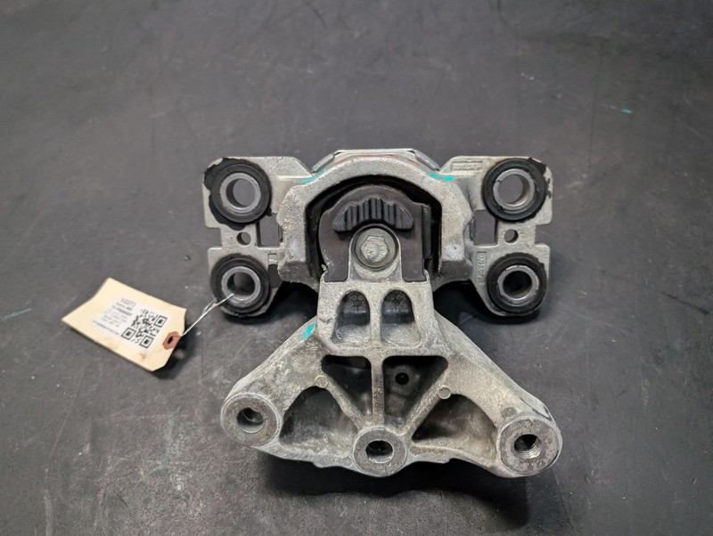 Left Engine Mount 2015 Volvo S60 31401308 2014 2016 2017 2018