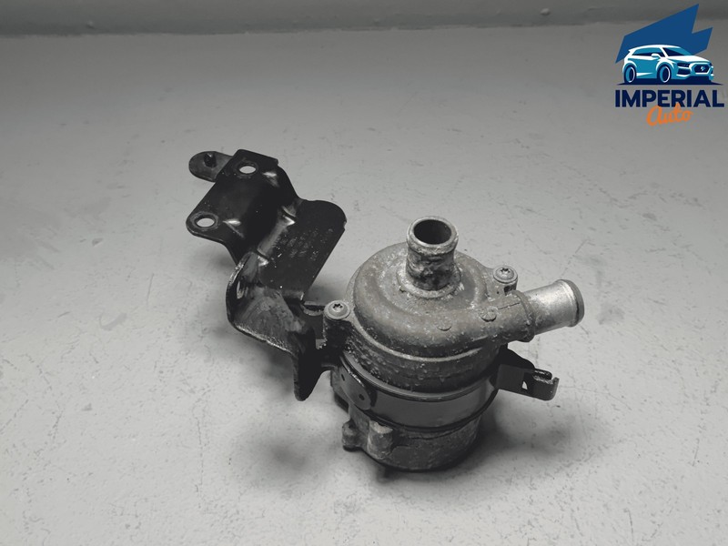 2017 - 2019 AUDI Q7 3.0L ENGINE COOLANT AUXILIARY WATER PUMP W/ BRACKET OEM