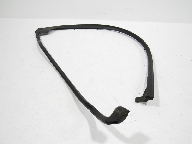 11-17 Audi A8 D4 2011 Front Left Driver Door Lower Weather Strip Seal !:Y