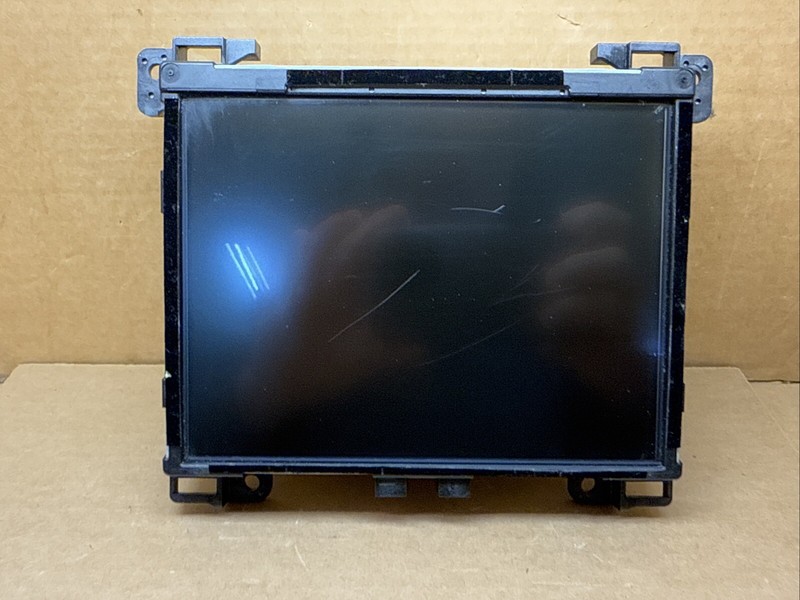 Jeep Cherokee RAM GPS Navigation VP3 Radio 8.4 Display Screen OEM 68258398AD