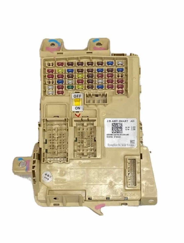 2018 HYUNDAI ELANTRA JUNCTION FUSE RELAY BLOCK BOX OEM 91950F2020