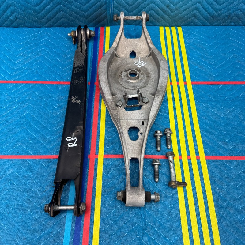 2001–2006 BMW 330Ci E46 Cabrio Rear Passenger Suspension Arm Set OEM 33321094890