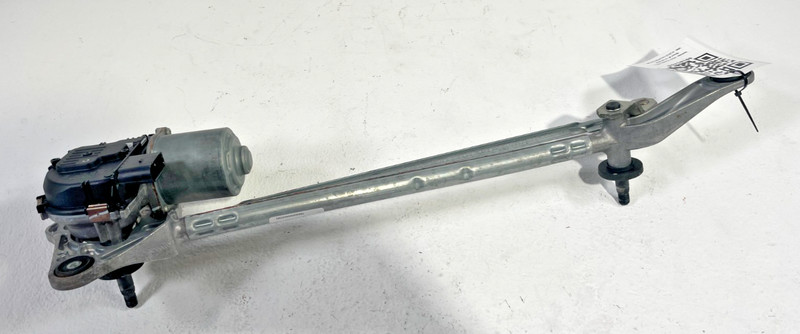 23-25 HONDA HR-V FRONT WINDSHIELD WIPER TRANSMISSION LINKAGE W/ MOTOR # 105496