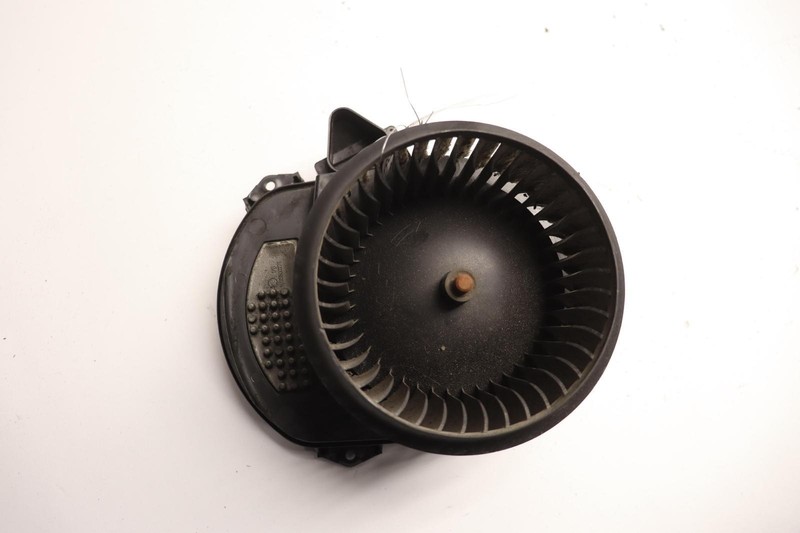 2014-2015 MERCEDES CLA250 W117 HVAC CONDITION BLOWER MOTOR FAN W/ RESISTOR OEM