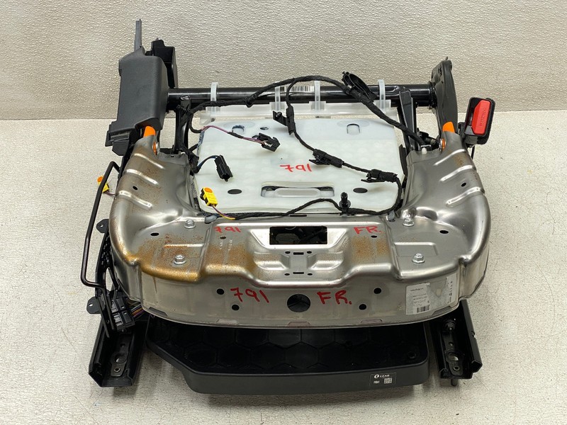 2017-2020 JAGUAR F-PACE FRONT RIGHT PASSENGER SIDE SEAT TRACK FRAME OEM LOT791