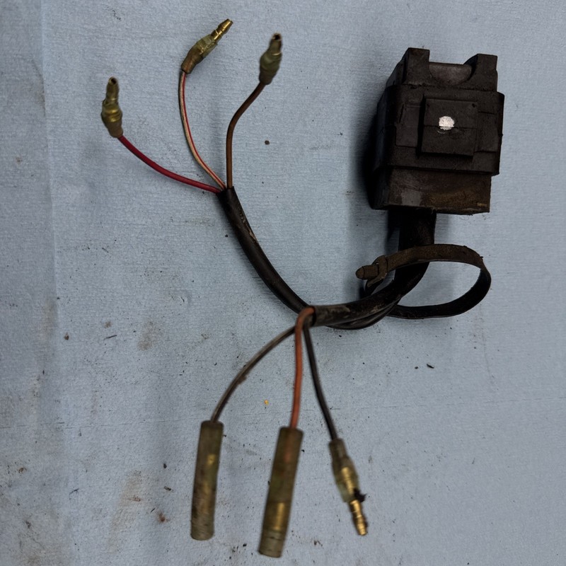 1980 Yamaha SRX 440 OEM CDI Unit 8K2-85540-10-00 TIA01-32 8K2-10 Good