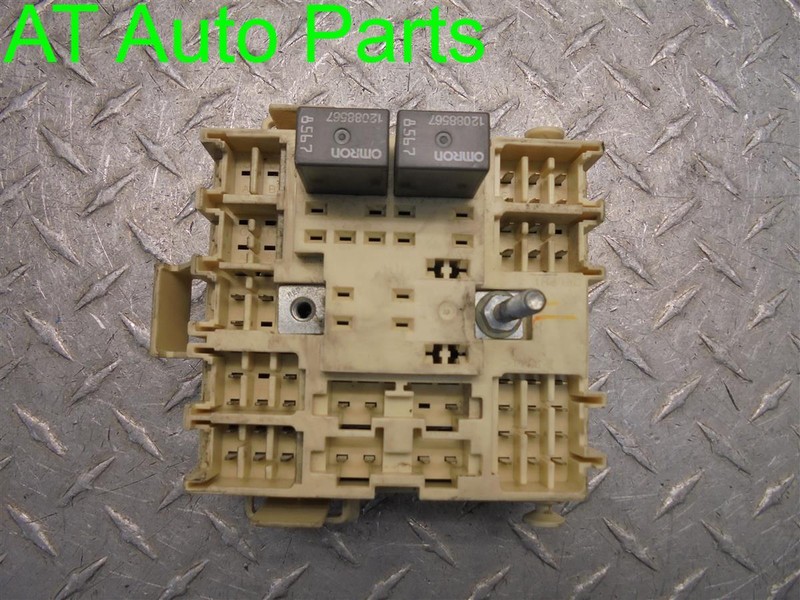 00 01 02 SILVERADO 1500 2500 3500DASH RELAY JUNCTION BOX 15328692