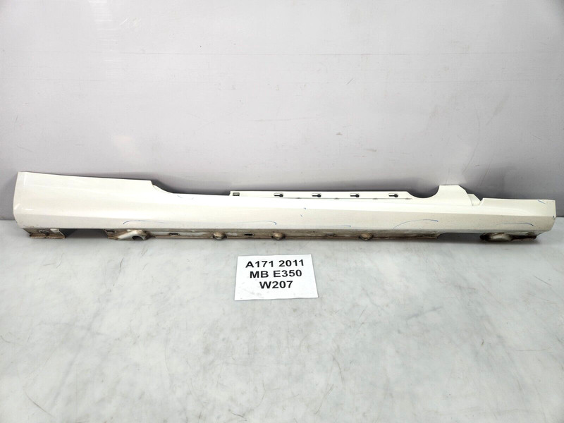 ✅ 11-17 OEM Mercedes A207 E350 Right Passenger Skirt Rocker Panel White 799U