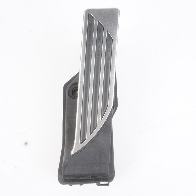 2017 - 2019 Alfa Romeo Giulia Accelerator Gas Pedal Black Oem 00505513370
