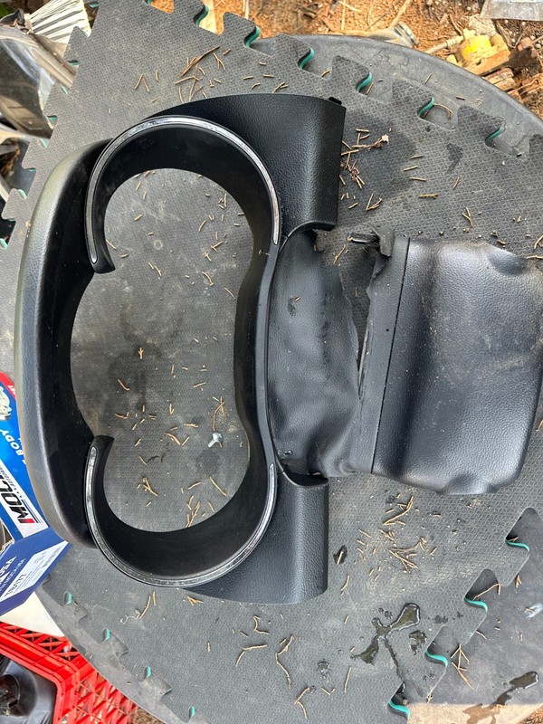 14-18 Kia Forte OEM UPPER CLUSTER SPEEDOMETER GAUGE CLUSTER BEZEL TRIM PANEL