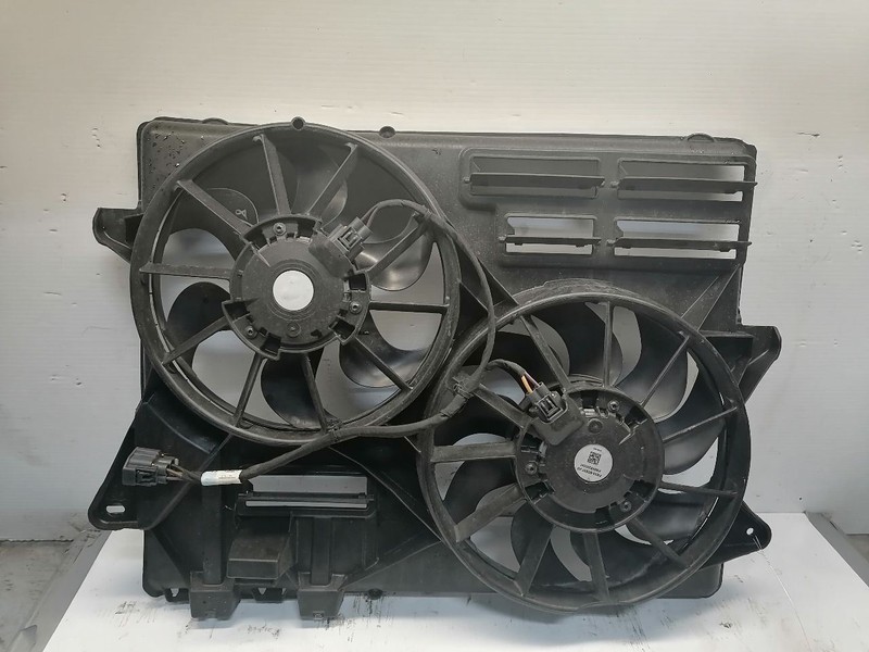 Radiator Fan Motor Fan Assembly Fits 15-20 MUSTANG 1468668