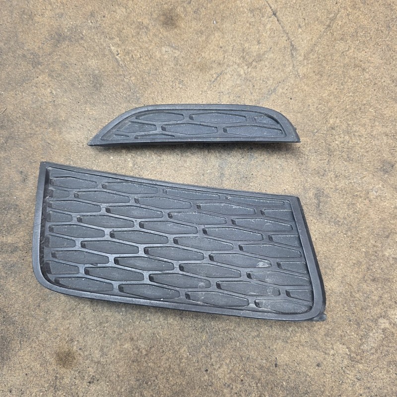 2012-15 Range Rover Evoque L538 Front Right Bumper Foglight Grille Cover Set OEM