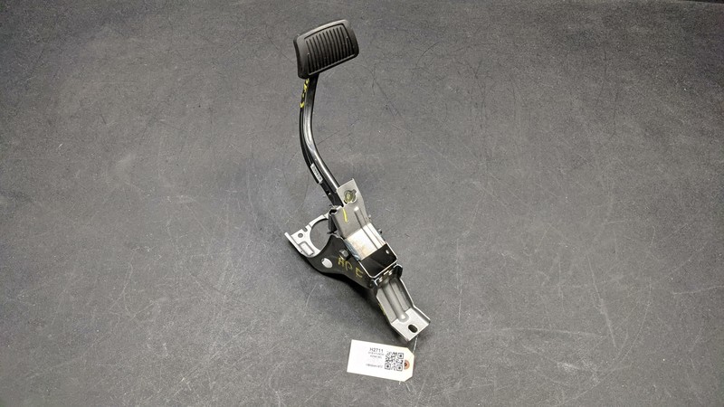 Brake Pedal 2019 Hyundai Kona 32800-J9200 2018 2020