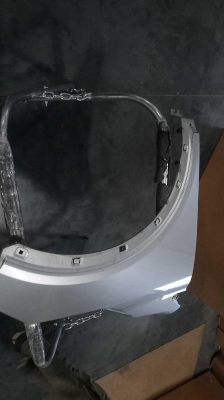 2017 Kia Sorento Right Front Fender Silver OEM Used 155068 120K Miles
