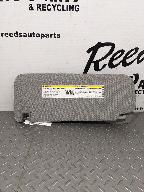 Passenger Right Sun Visor Fits 15-20 SUBURBAN 1500 1172562