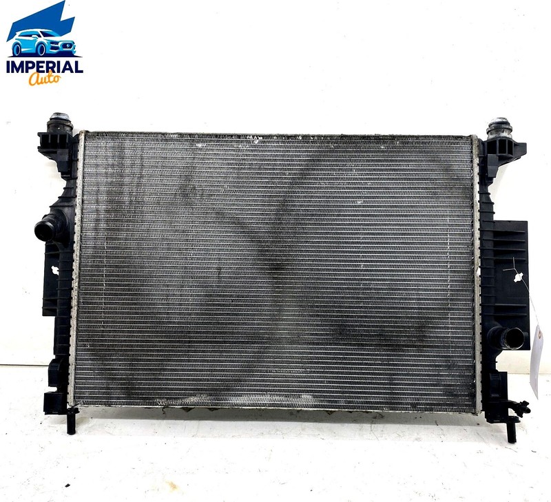 2017-2019 Ford Escape Transit Connector Lincoln MKC Cooling Radiator Assambly