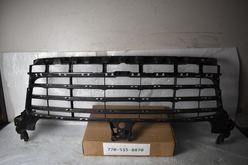PORSCHE CAYENNE FRONT GRILLE 2019-2021 OEM 9Y0 807 683 P