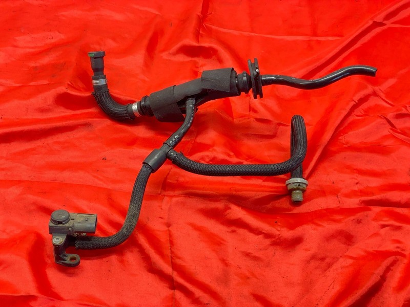 06-10 BMW E63 E64 M5 M6 Engine Motor Vaccum Hose Pipe W/Sensor 11617836997 OEM✅