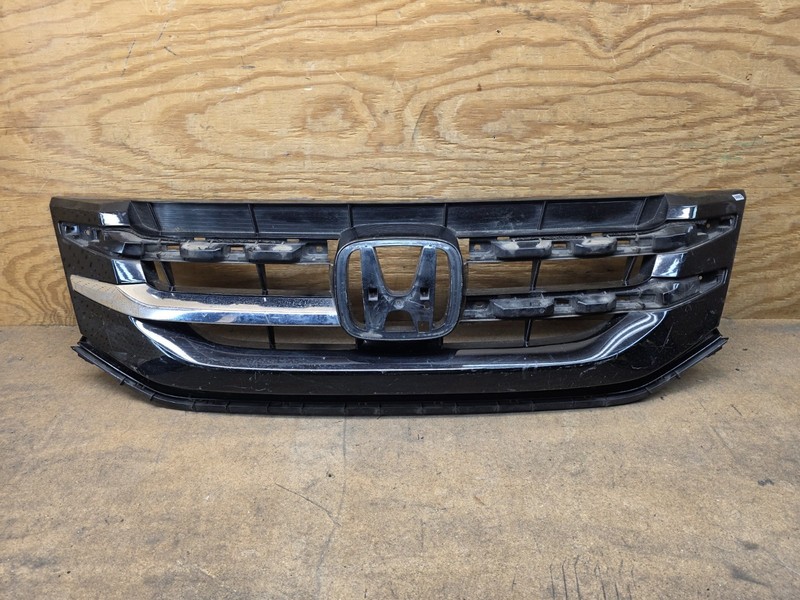 2014 2015 2016 2017 Honda Odyssey Front Base Grille Black 75100-TK8-A110-M1 OEM
