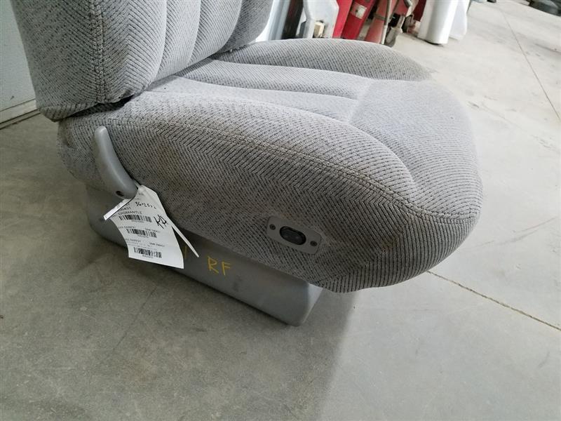 SUBCHEV15 1997 Front Seat 259761