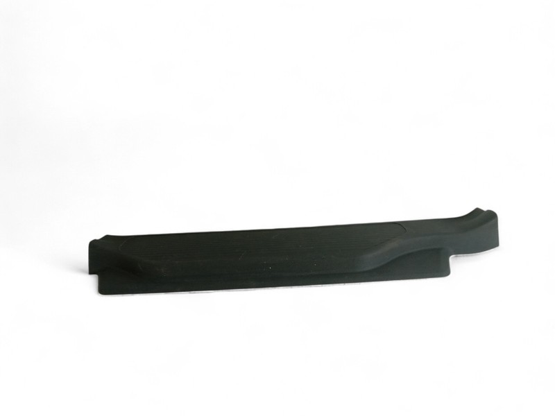 2005 2010 Honda Odyssey Right Front Door Sill Step Trim OEM 84201SHJA00ZB