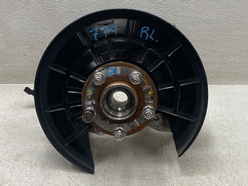 2016-2020 BUICK ENVISION REAR LEFT DRIVER SIDE SPINDLE KNUCKLE OEM LOT779