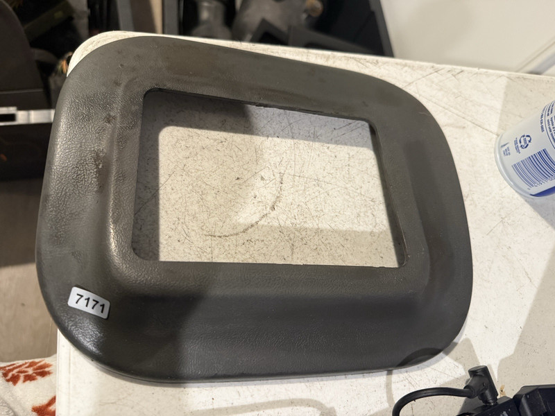 91 -92 DODGE DAKOTA SHIFTER BEZEL 5 SPEED. 4471615. GREY