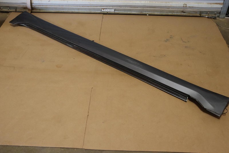 2013-2017 LEXUS LS460 LEFT DRIVER SIDE ROCKER MOLDING GRAY OEM