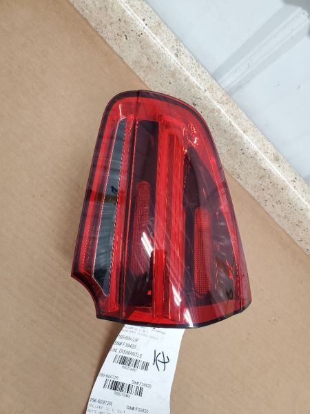 Passenger Tail Light With Darkened Lens Fits 16-18 PORSCHE CAYENNE 279363