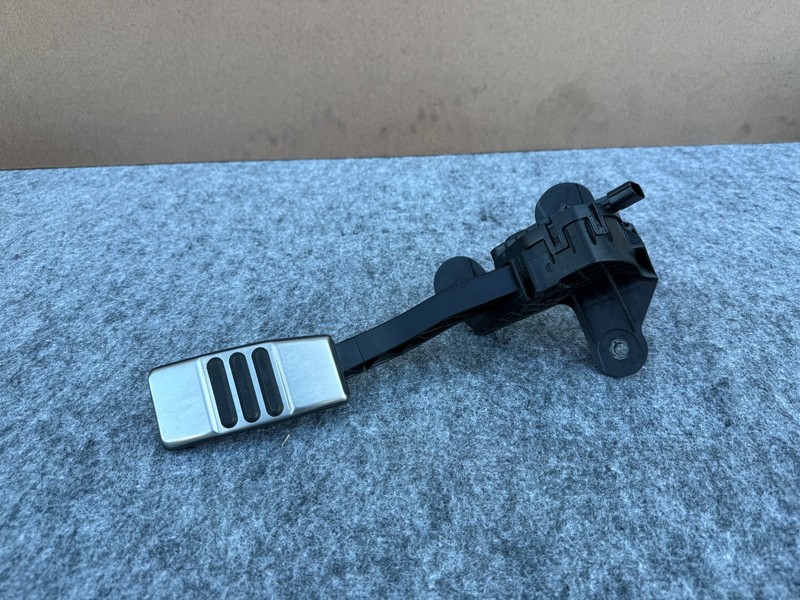 FORD MUSTANG GT 2024-2026 OEM GAS PEDAL ACTUATOR UNIT ASSEMBLY