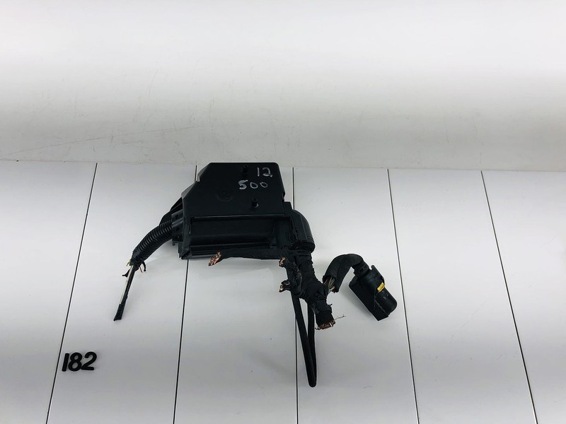 2012 FIAT 500 1.4L ENGINE COMPARTMENT POWER DISTRIBUTION FUSE RELAY BOX OEM