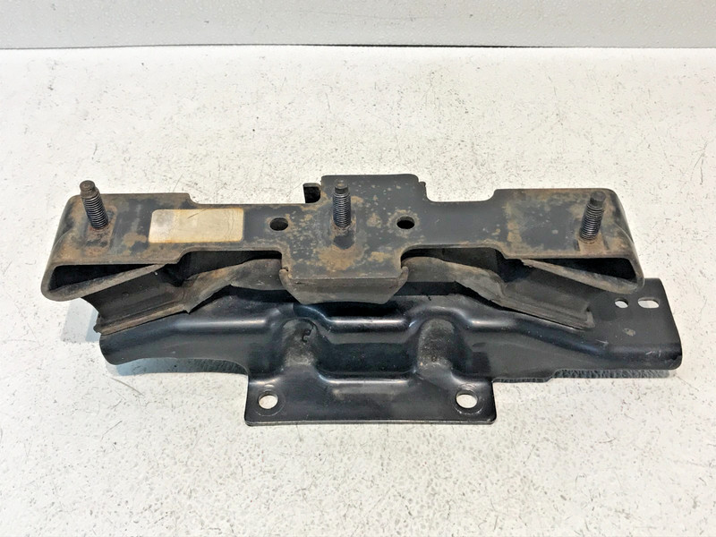 2013 - 2024 RAM 1500 CLASSIC 3.6L TRANSMISSION MOUNT BRACKET OEM 68149945AC