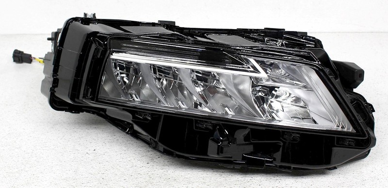 OEM Right LED Headlamp For Nissan Rogue Platinum SL SV 26010-6RR0A Tab Missing
