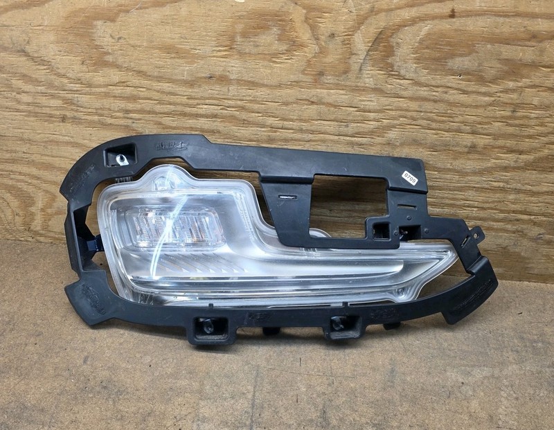2011 2012 2013 2014 2015 CHEVROLET VOLT Front Right FOG LIGHT LAMP LENS OEM