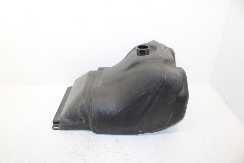 1999 Yamaha Vmax 600 Sx Oem Fuel Gas Tank 8CW-24111-10-00 SY5
