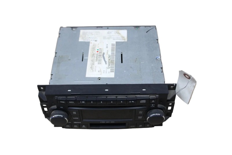 05 Chrysler Dodge Jeep AM FM Radio Cassette Tape 6 Disc CD Player Unit 5064032AI