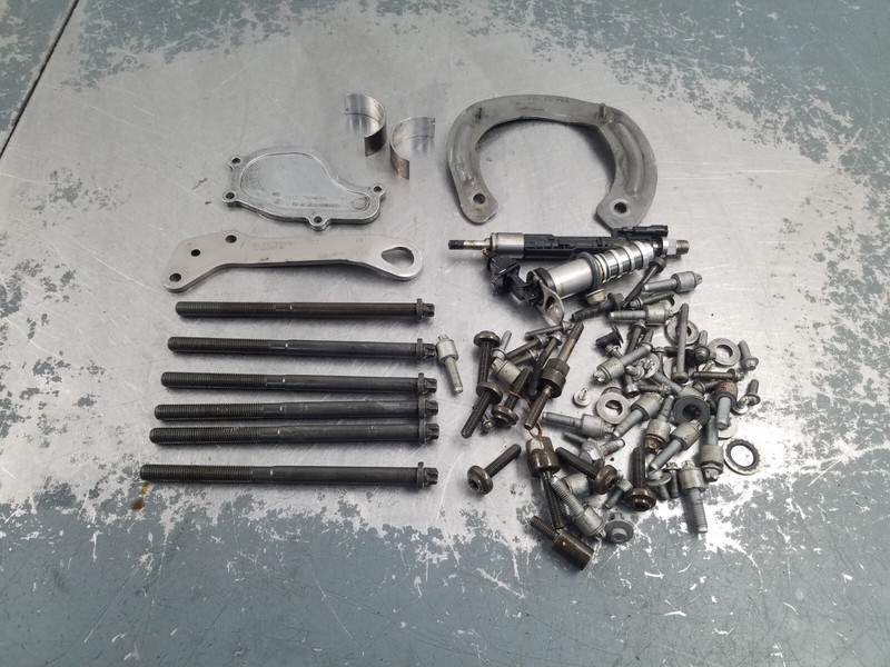 2015 BMW X5M F85 S63B44T2 4.4L Misc Engine Bolts / Hardware #9227 B3